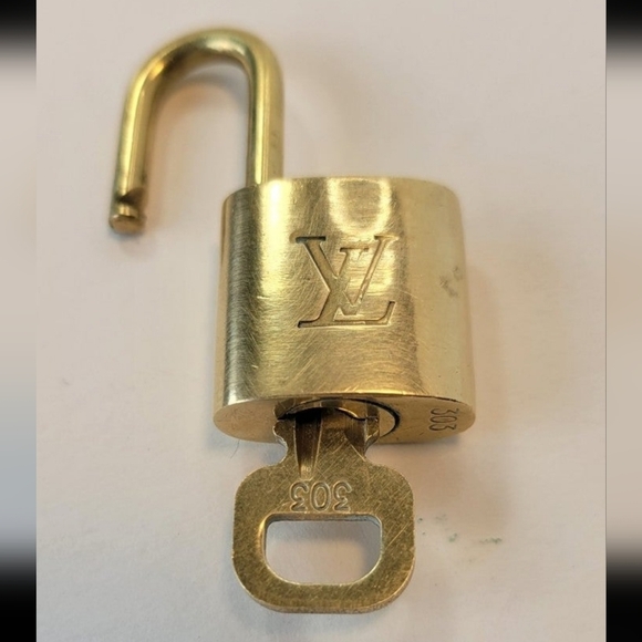 Louis Vuitton Lock and Key set - Picture 4 of 6